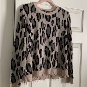Fate leopard sweater size L